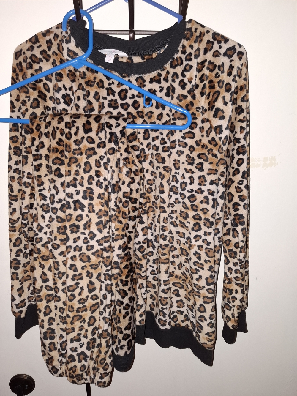 Secret Treasures Leopard Print Kids Sweatshirt in Brown and Black